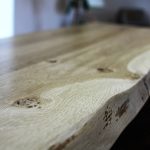 Eiche Tischplatte mit Naturkanten, Baumkanten